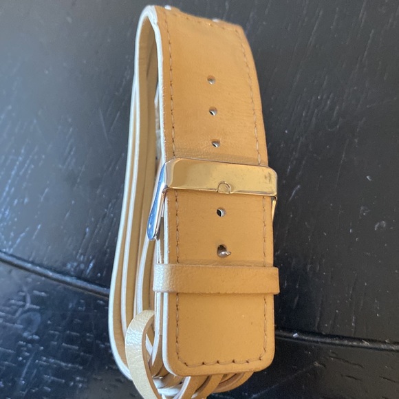 Watch - Picture 4 of 5